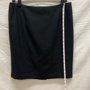Black Anne Klein knee length pencil skirt